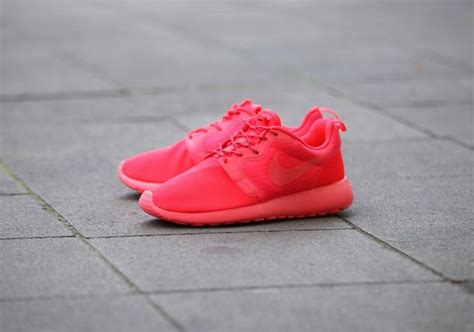 nike wmns roshe run hyp rot damen schuhe online-verkauf|Womens Nike Roshe.